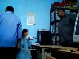 वे सब उसे सेक्सी हिं ...