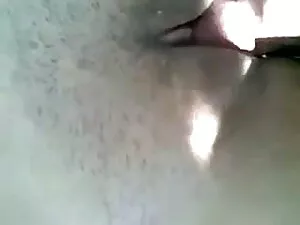 एडम गैप ऑन द स्ट्रैप ...
