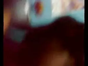 उसके पास एक छोटा डिक ...