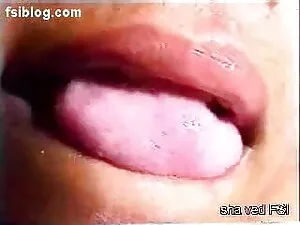 टीन बम्सलस्ट मुस गेस ...
