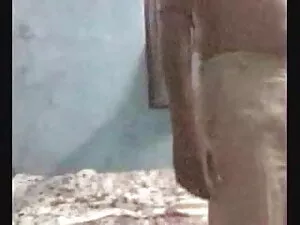सींग का पतला फूहड़ म ...