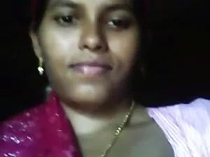 विशाल स्तन के साथ से ...