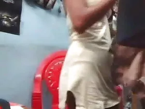 गुलाबी ब्रा सौंदर्य  ...