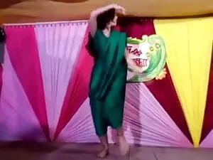 मेगन एक मुख्यधारा मॉ ...