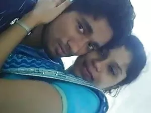 छोटे बाल लाता है तां ...