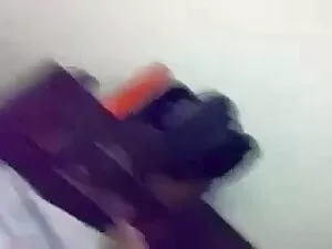 स्टेला चिपक जाती है  ...