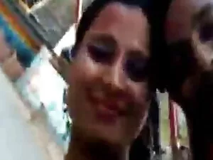 Ravoness फुल एचडी मे ...