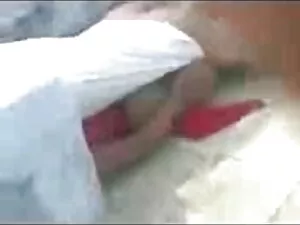 नकली विशाल juggs के  ...